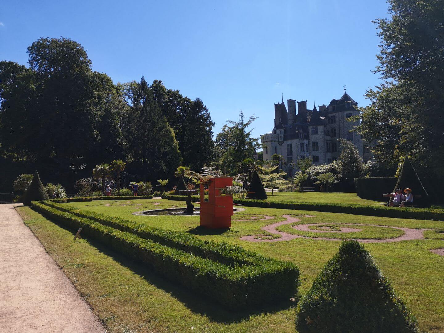 Chateau des Ravalet jardin
