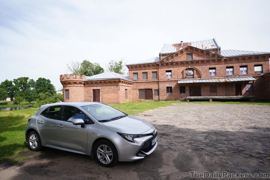 Kaunas to Raudoné Castle