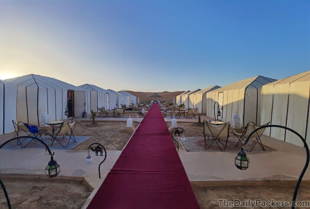 Camp de luxe dans le désert du Sahara