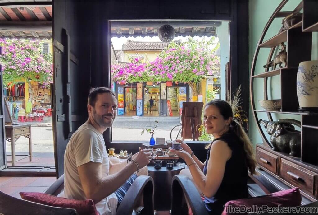 Maison de thé Reaching Out