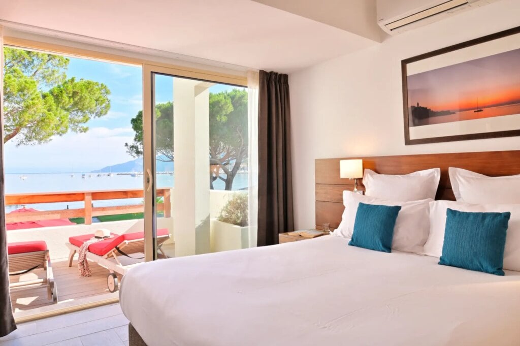 Hôtel La Roya Room