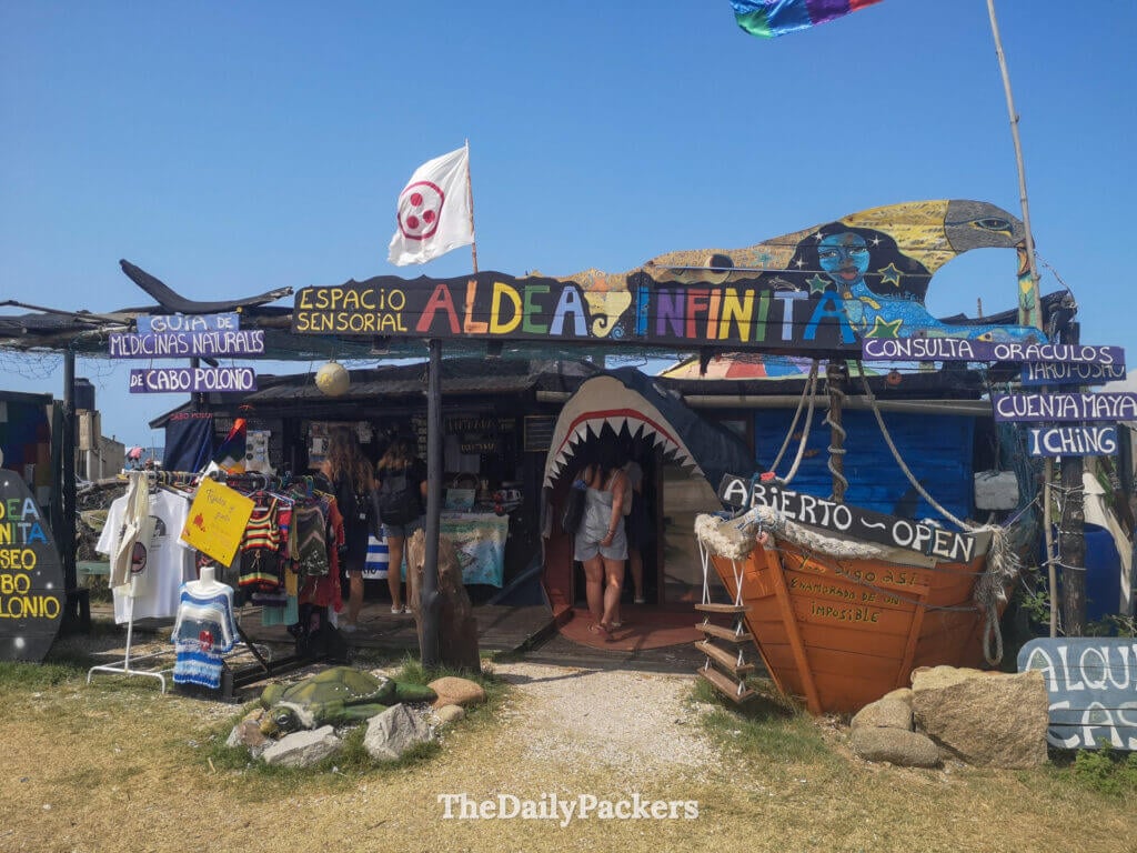 Colorful artisan shop “Aldea Infinita” in Cabo Polonio selling crafts and local handmade products.