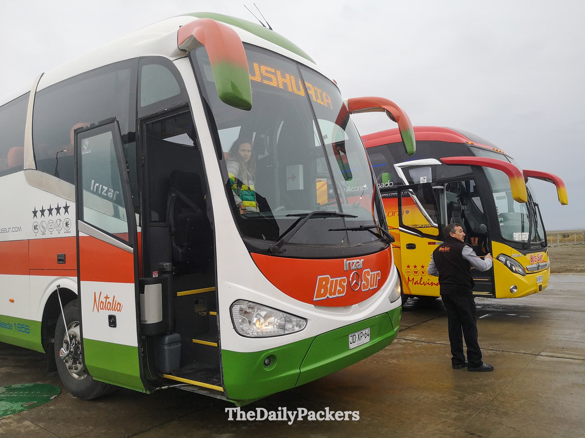 Changement de bus sur la Ruta 9 Norte pendant le trajet Puerto Natales - Ushuaia